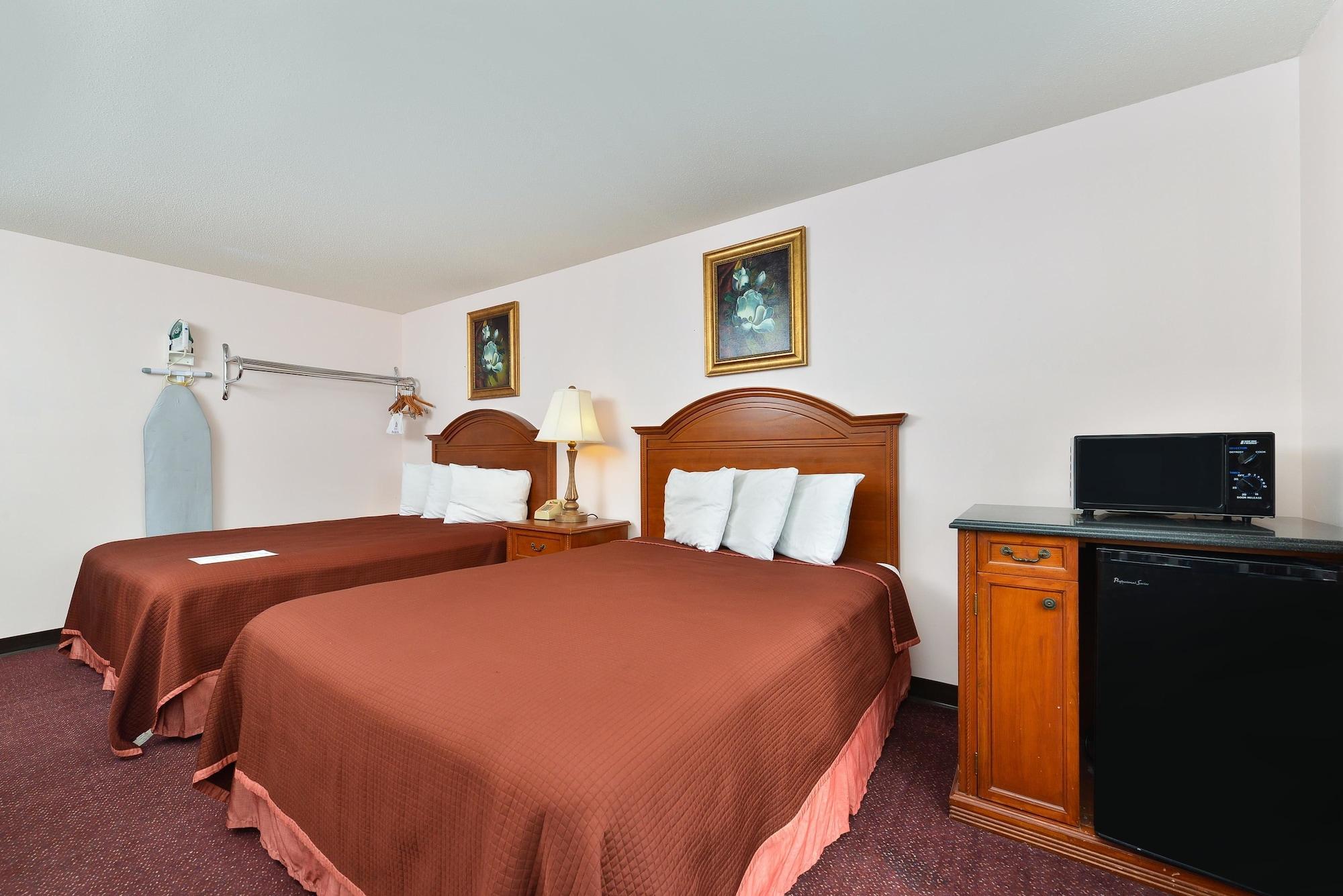 Ramada By Wyndham Effingham Hotel Bagian luar foto